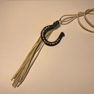 Horseshoe necklace